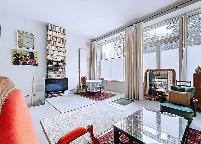 Charming Flat In The Heart Of Montmartre